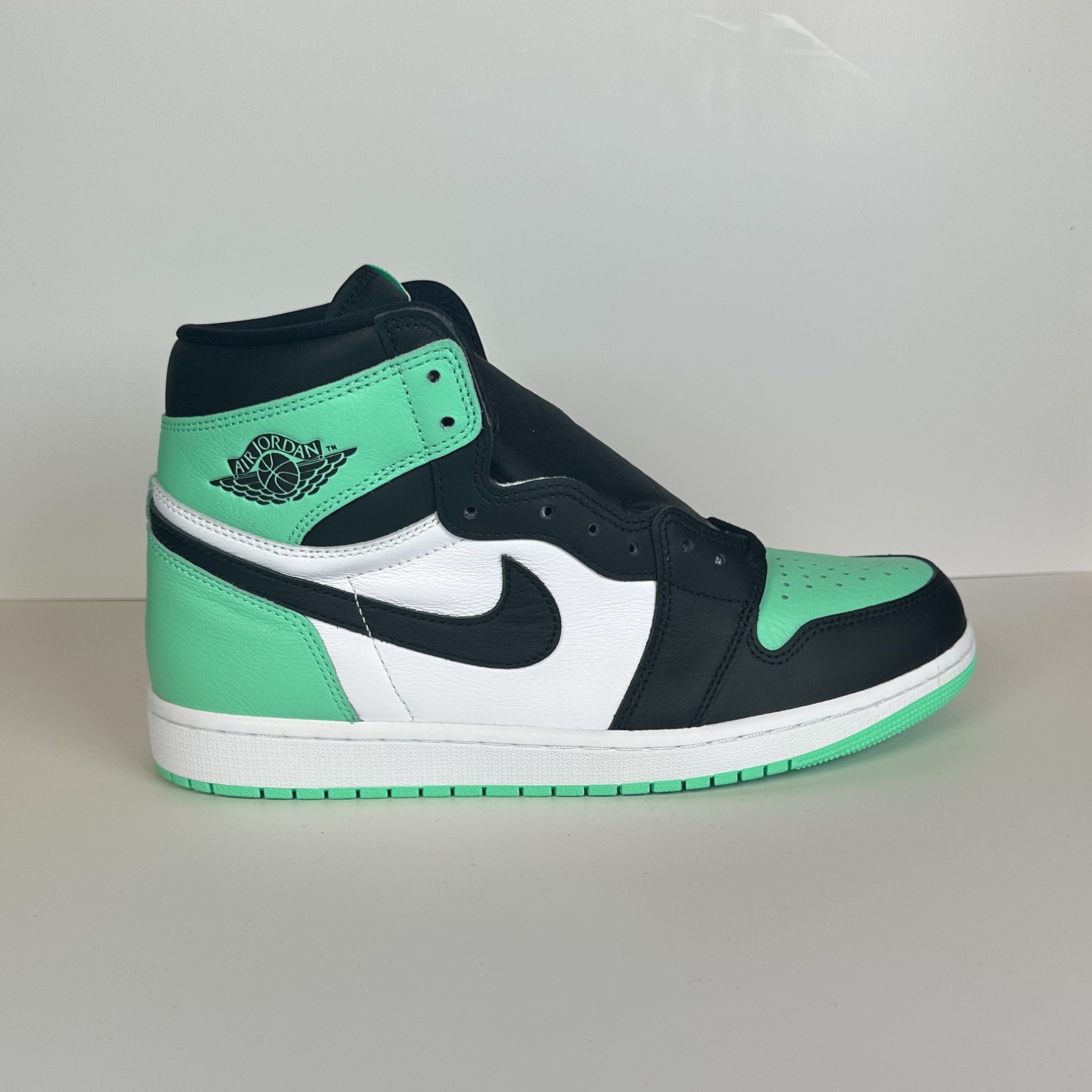 Nike Air Jordan 1 Retro High OG Green Glow – Shop Iconic Kicks