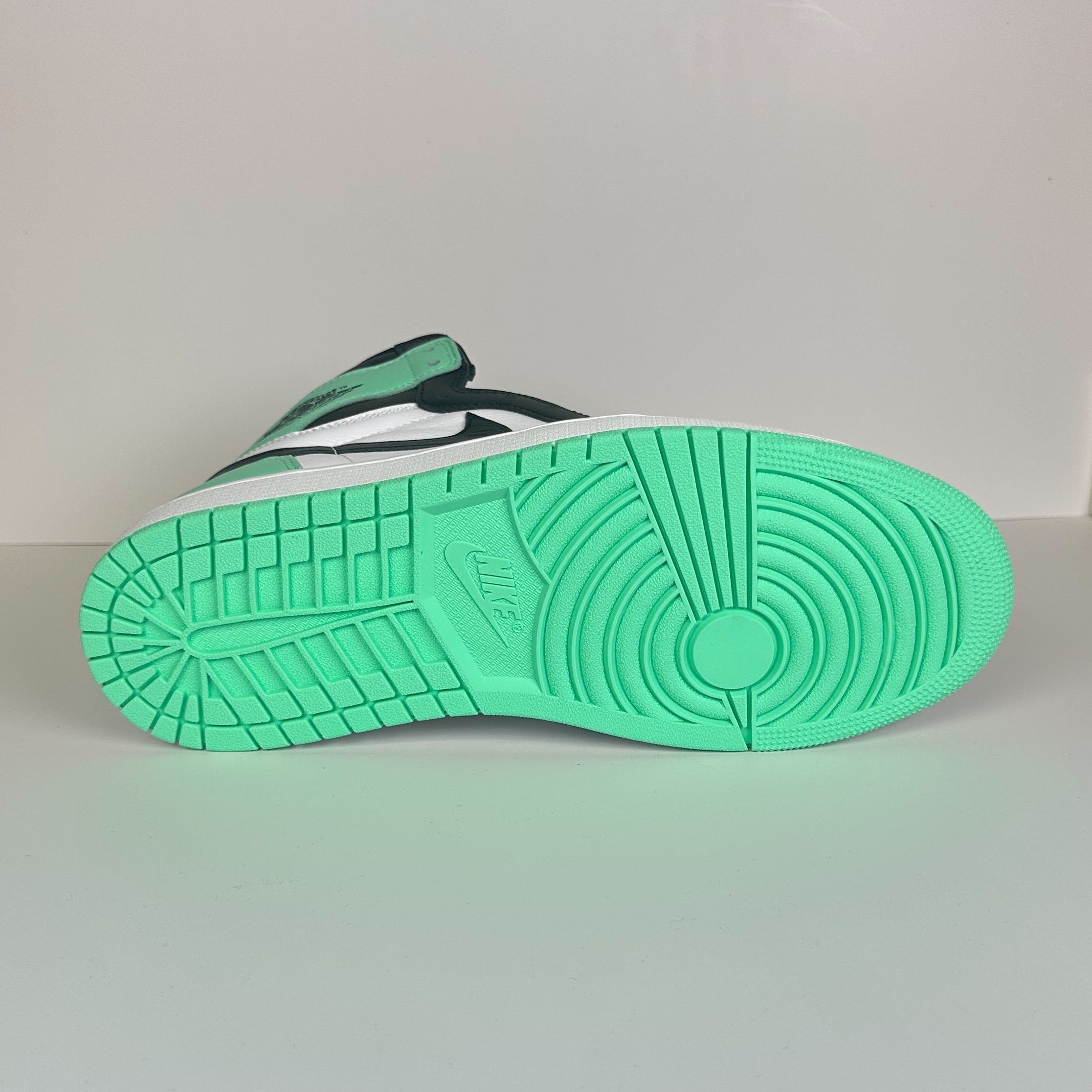 Nike Air Jordan 1 Retro High OG Green Glow – Shop Iconic Kicks